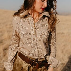 Rodeo Quincy Floral Beige Button Up Women's Top
